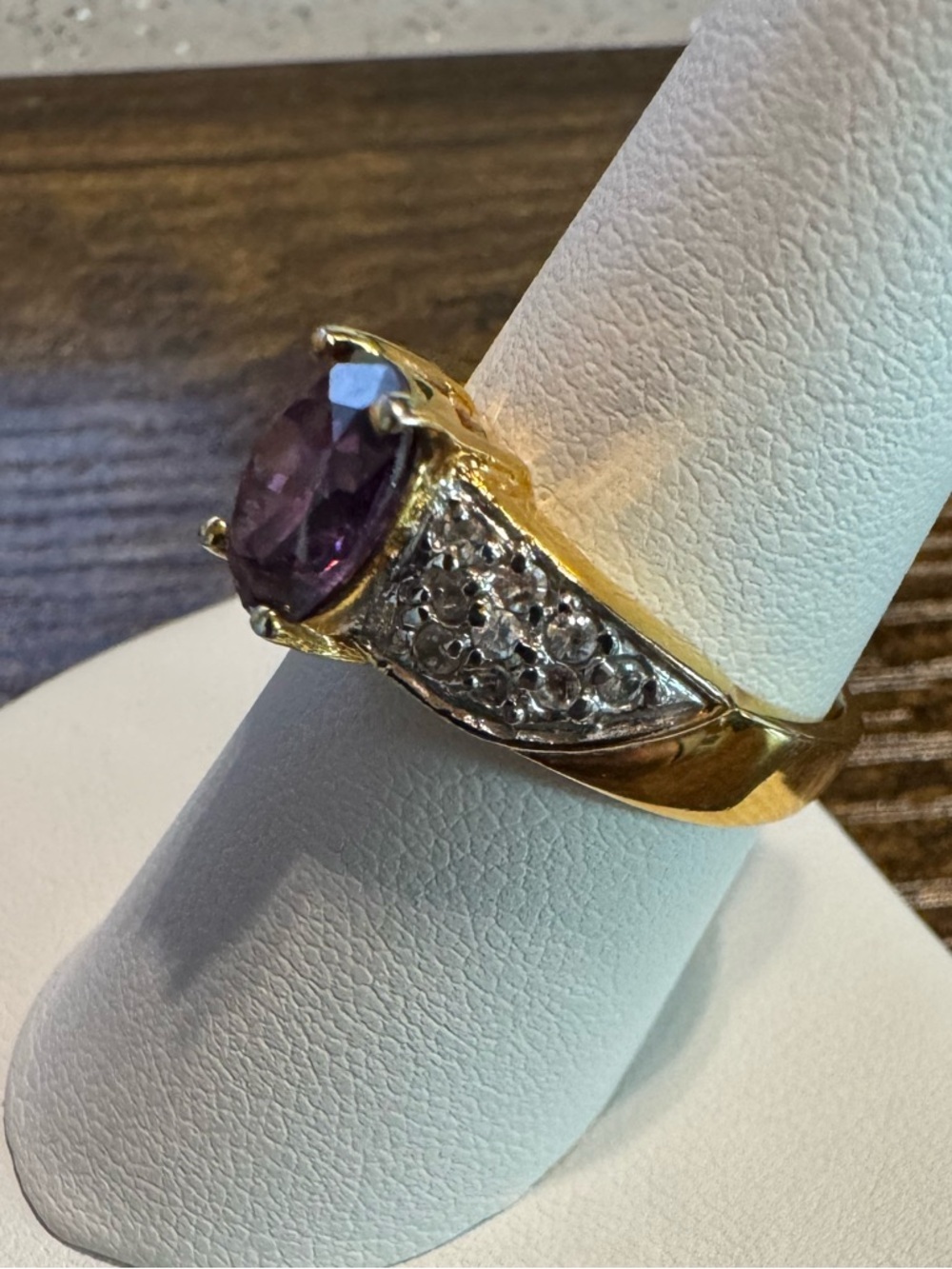 Purple Stone Cocktail Ring Gold Tone Statement Ring Size 8 - Picture 4 of 6
